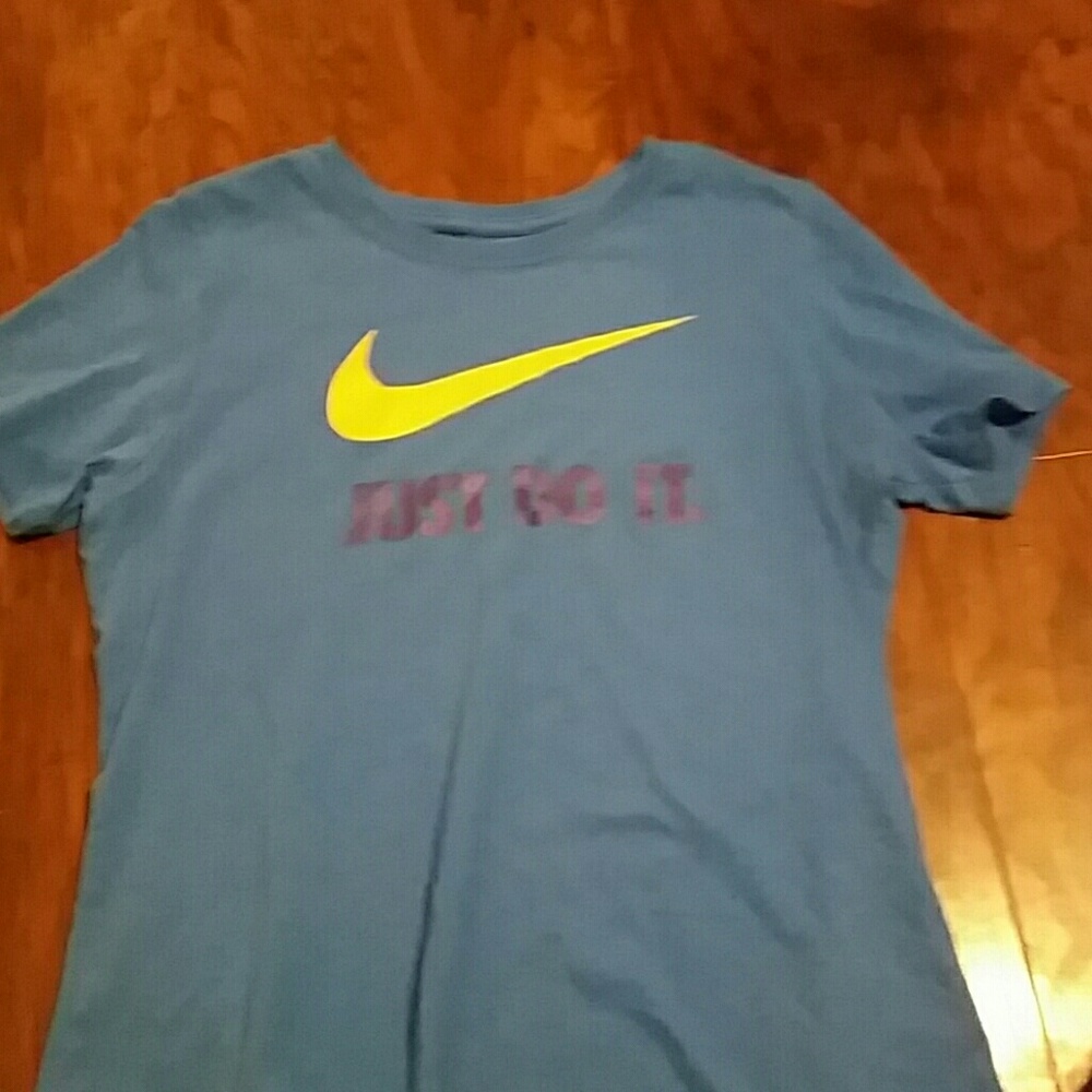 kids large short sleeve shirt